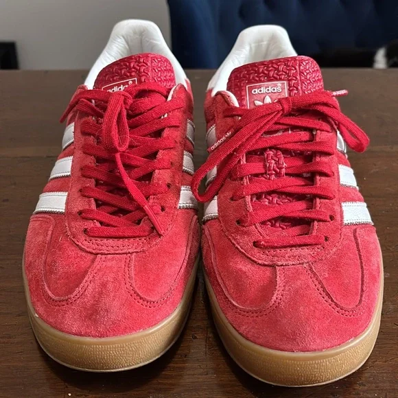 Adidas GAZELLE INDOOR SHOES- Better Scarlet / Cloud White / Gum Men’s Size 8.5 - Picture 2 of 6